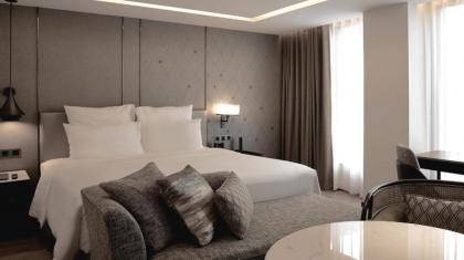 Stylish King room 34sqm central
