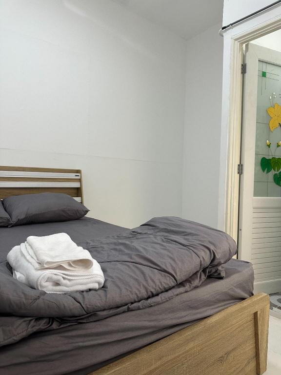 New Private Room near MRT Sirindhorn (A16) - main image