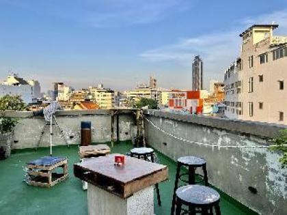 Baan KhaoSoi - Rooftop House (3rd floor) - image 16