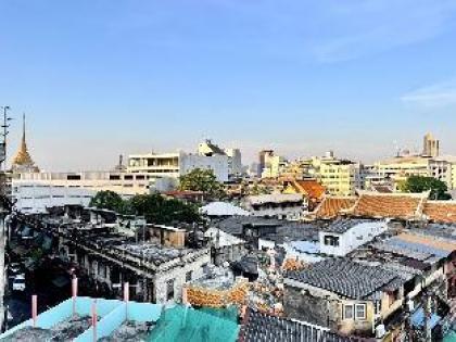 Baan KhaoSoi - Rooftop House (3rd floor) - image 18