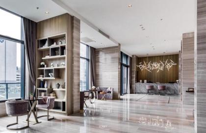 Spacious / Stylish / Modern / City-Centre - image 9