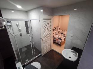T Monument (Victory Monument) Triple Bed Room - image 5