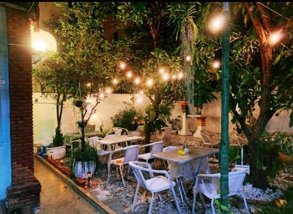 Skylark Bangkok 云雀 
