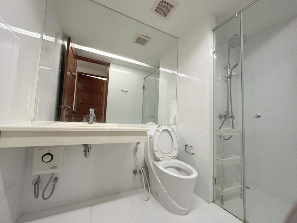 Entire Apartment @ MRT Huaykwang - image 4