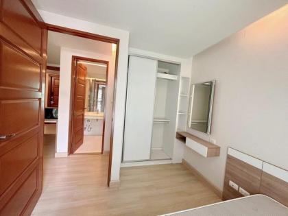 Entire Apartment @ MRT Huaykwang - image 6