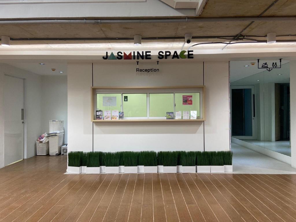 Jasmine Space - image 3