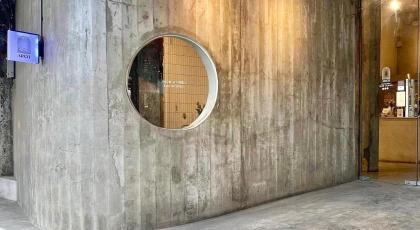 E11 Hotel - image 5