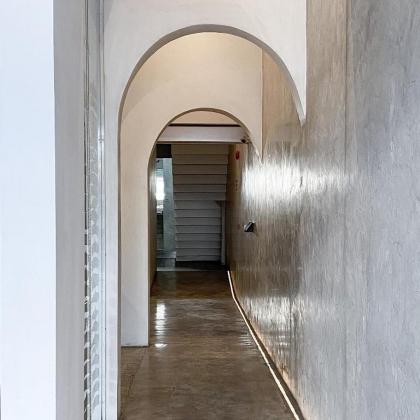 E11 Hotel - image 6
