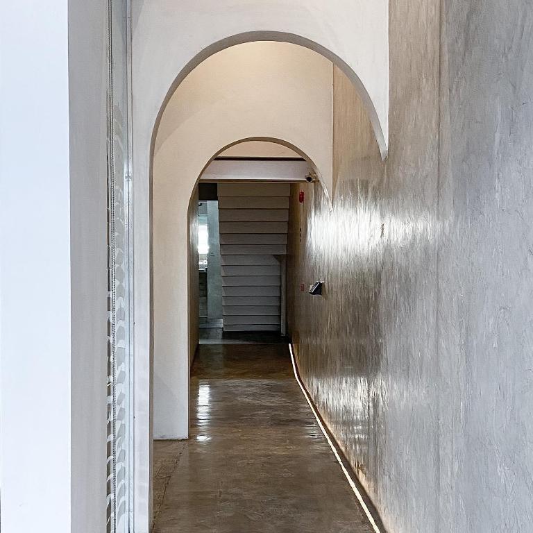 E11 Hotel - image 6
