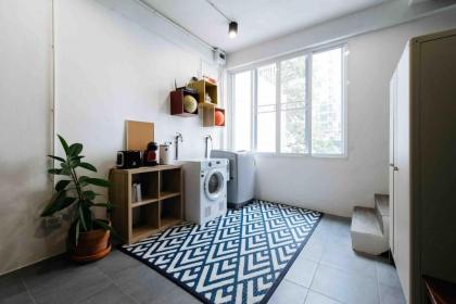 WanderWonder 1st floor Duplex - image 2
