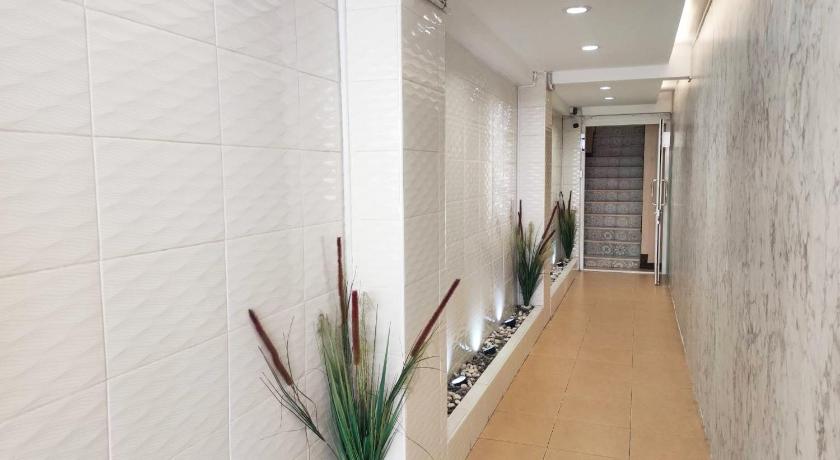 KS HOUSE - image 6