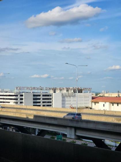 RoomQuest IT Square Don Mueang Airport - image 19