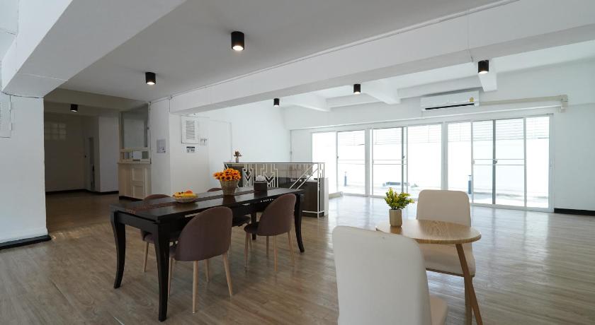 RoomQuest IT Square Don Mueang Airport - image 2