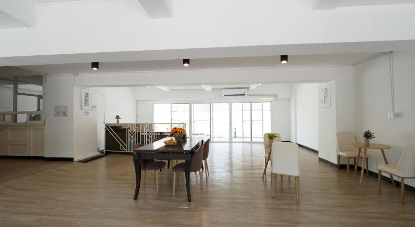 RoomQuest IT Square Don Mueang Airport - image 3