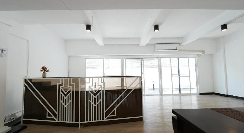 RoomQuest IT Square Don Mueang Airport - image 4