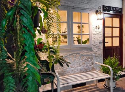 Noir Cafe And Hostel - Chinatown - image 3