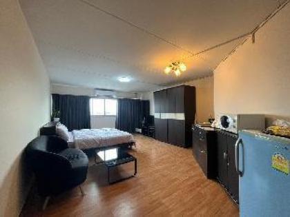 T12 | Popular Condo By : hunnity - image 2