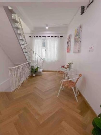 Entire floorDecorated cozy homenear Grand Palace - image 11