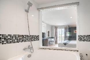 One bedroom at Sathorn 40sqm - image 3