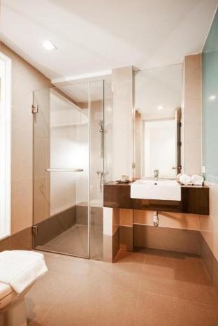 Deluxe Double Room at Asoke 25sqm - image 5