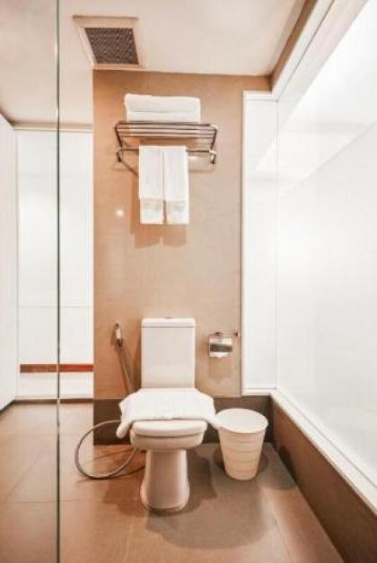 Deluxe Double Room at Asoke 25sqm - image 8