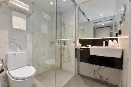 Deluxe Double Room at Sukhumvit 23sqm - image 9