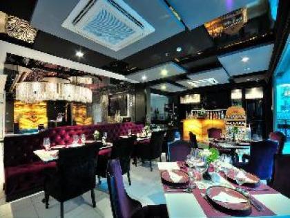 Executive Room at Sukhumvit 1 29sqm - image 13