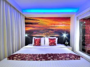 Executive Room at Sukhumvit 1 29sqm - image 2