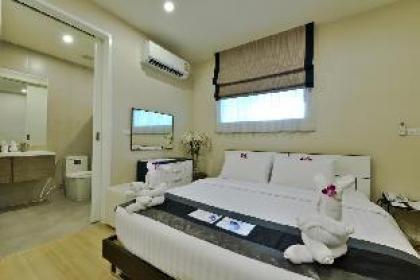One bedroom at Sukhumvit 1 60sqm - image 4