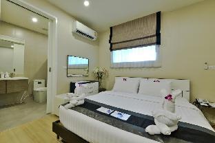 One bedroom at Sukhumvit 1 60sqm - image 4