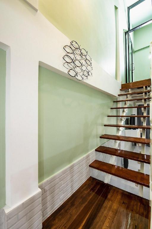 Cozy Townhouse - image 7