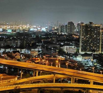 High-Rise condo near Sukhumvit Onnut BTS