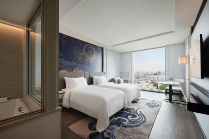 Grande Centre Point Surawong Bangkok - image 10