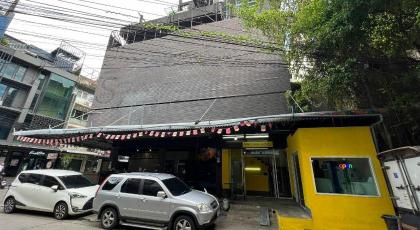 Comfy Crib Hostel Bangkok - image 13