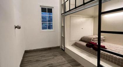 Comfy Crib Hostel Bangkok - image 17