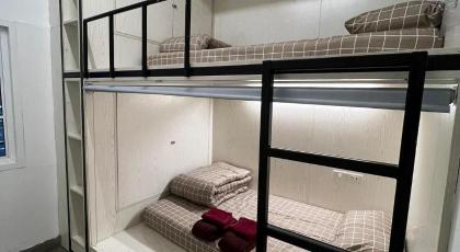 Comfy Crib Hostel Bangkok - image 2