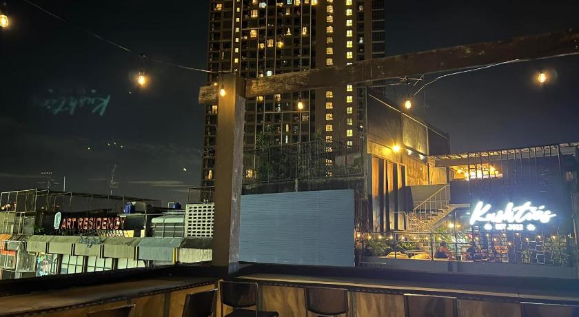 Comfy Crib Hostel Bangkok - image 3