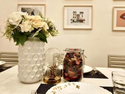 1 minute walk to BTS skytrain/ 6bed 7bath - image 8