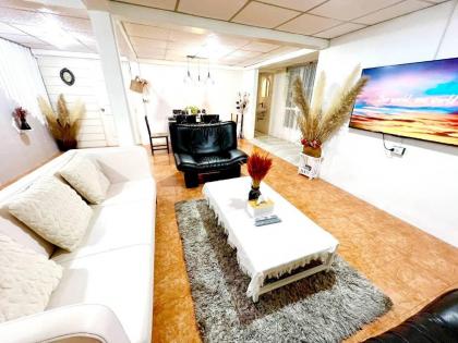 Getaway Villa Bangkok-4 Bedroom 6 Beds and 5 bath