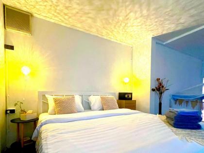Getaway Villa Bangkok-4 Bedroom 6 Beds and 5 bath - image 19