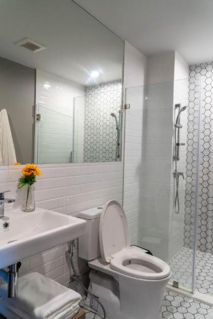 Thonburi Apartments - image 25