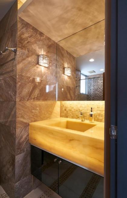 Downtown BKK 2BR CONDO @Phayathai BTS Siam Paragon - image 23