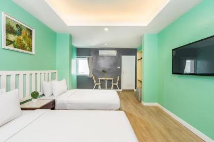 Metro Link Ratchada Hotel - image 2