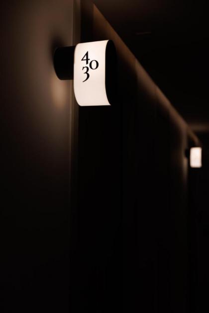 CORRIDOR 2407 - image 17