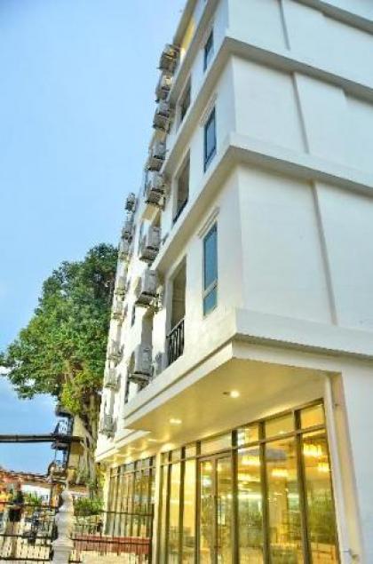 NORN Riverside Bangkok Hotel - image 11