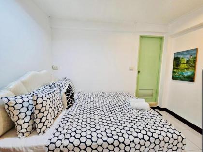 Ree Guesthouse - image 20