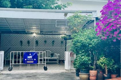 ReeHouse@Soi cowboy/Asoke BTS - image 2