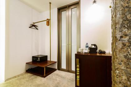Deluxe Double Room 23sqm Central Bangkok - image 18