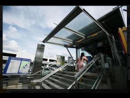 Room in BB - Thailand Taxiapartment Hostel air conditioning and free Wifi - image 4