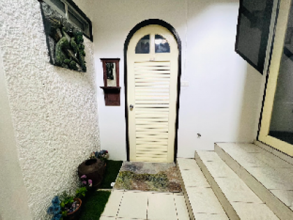 Ree House - image 4
